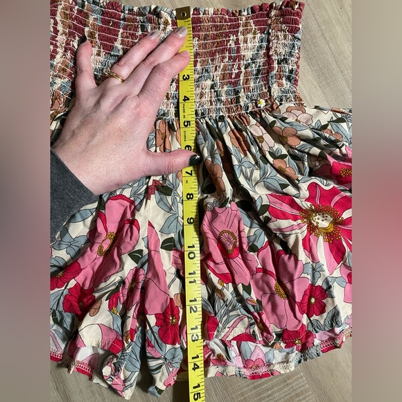 Natural Life Women’s Stretch Waist Shorts - Picture 3 of 5